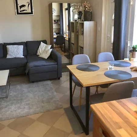 Oktogon Studio Apartment *