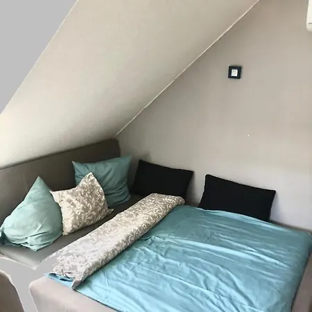 Oktogon Studio Apartment