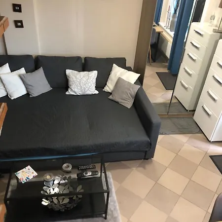 Oktogon Studio Apartment *